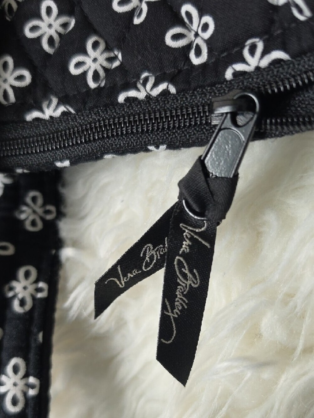 Large Black Quilted Vera Bradley Tote Bag - Picture 4 of 9